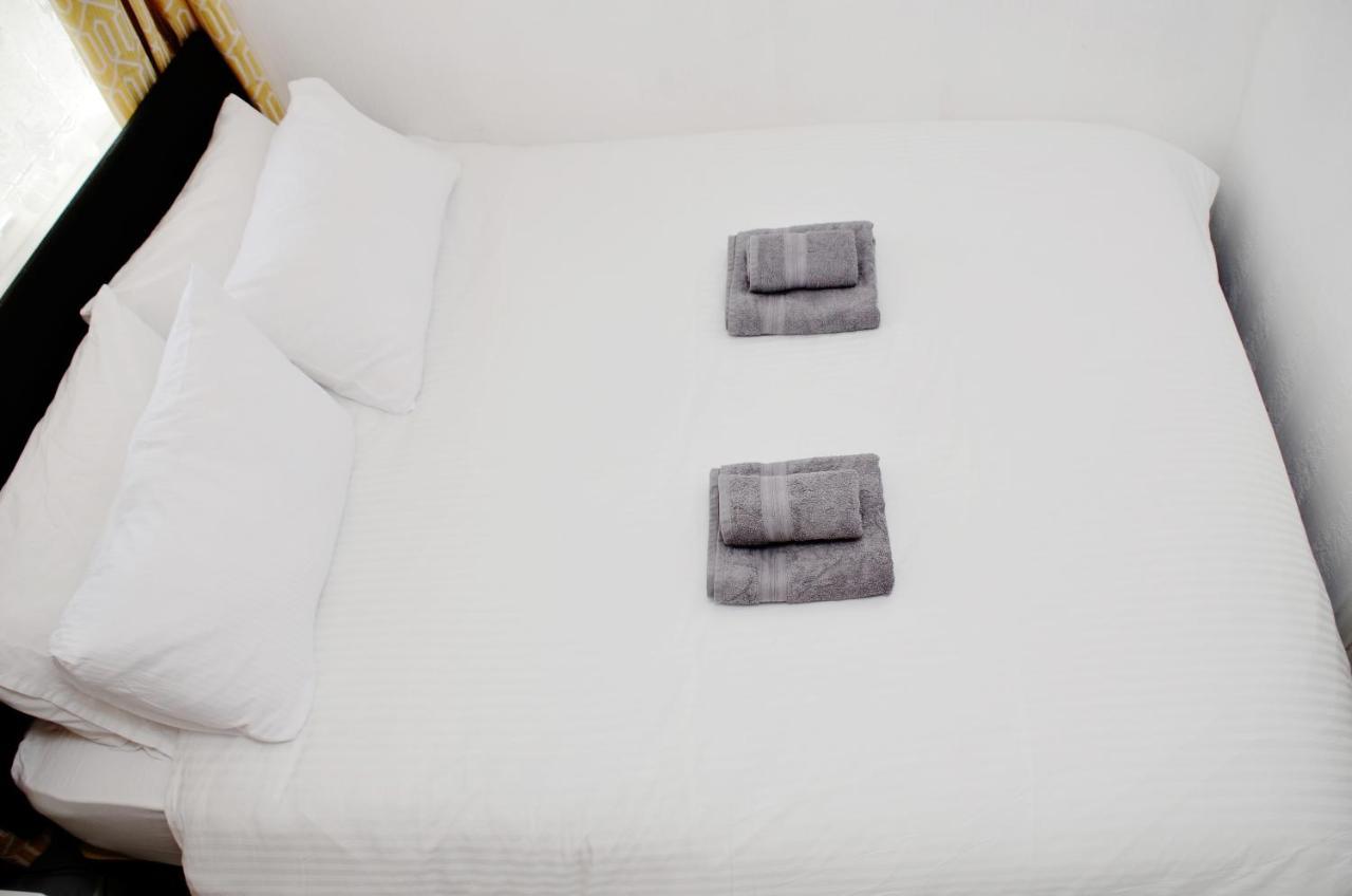 Sm Dreams Unlimited Serviced Accommodation- Stanwell-Staines-Heathrow 외부 사진